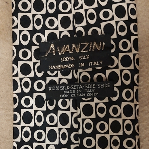 RETRO BROWN and CREAM GEOMETRIC SILK TIE MADE in ITALY by AVANZINI 4" - Picture 4 of 6